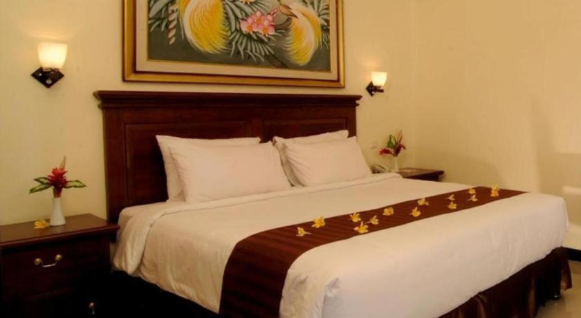 Yusro Hotel Restaurant & Convention Jombang Exteriör bild