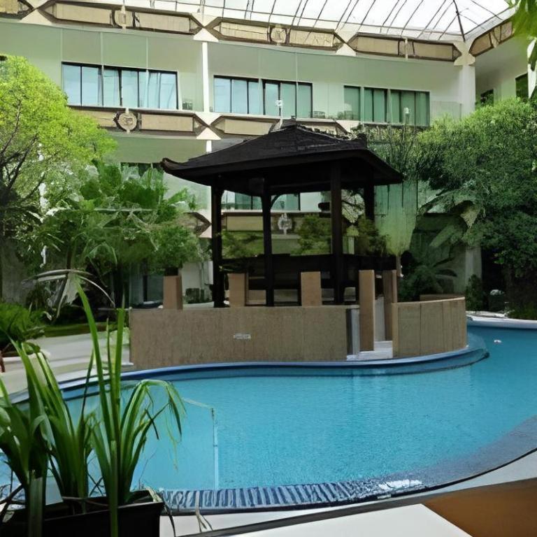 Yusro Hotel Restaurant & Convention Jombang Exteriör bild